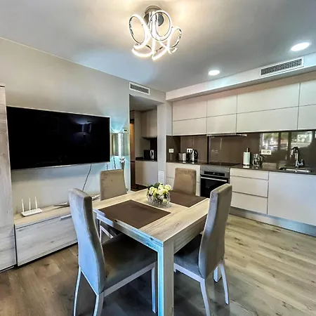 Apartment Montgoda